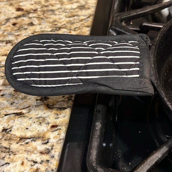 Skillet Handle Cover - Picture 2 of 2